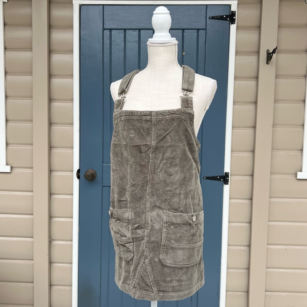Aaron & Amber Corduroy Overall Dress with Pockets Women’s Size M